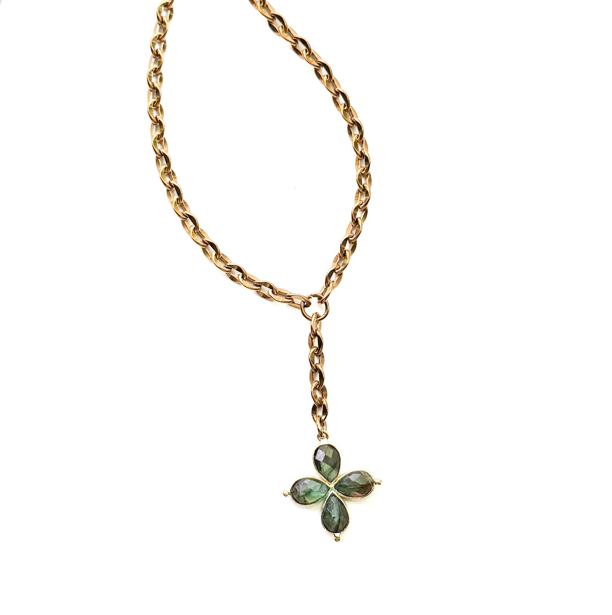 Eva Y Clover Necklace